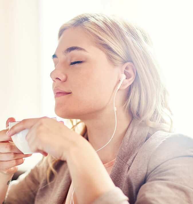 woman drinking coffee